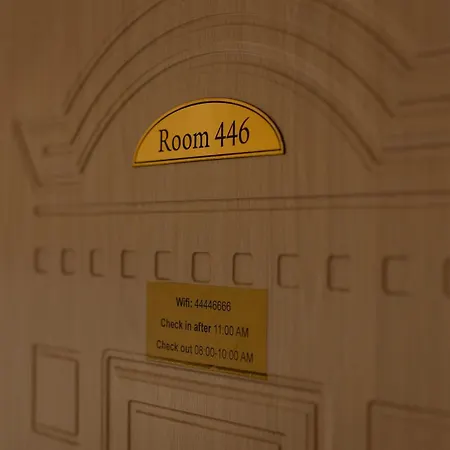 446, Center Apartment *